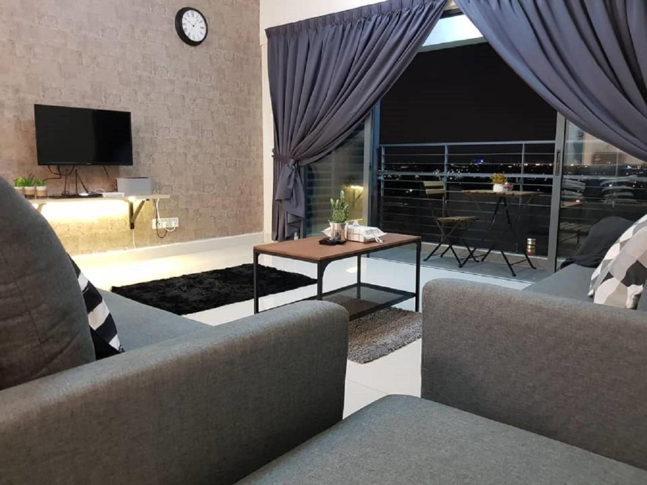 Puchong 8-12 Pax 5Min Lrt Cozy Apartment Ioi Mall מראה חיצוני תמונה